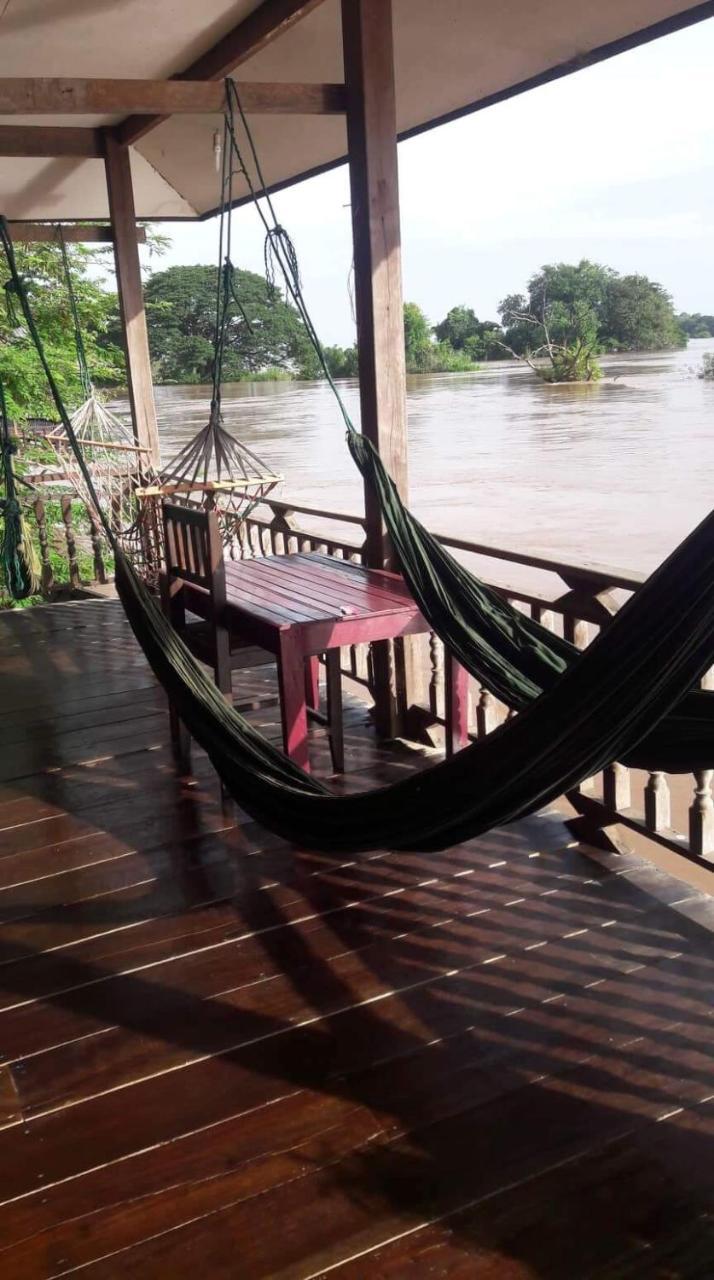 Riverside Bungalow Hotel Ban Dondét Exterior foto